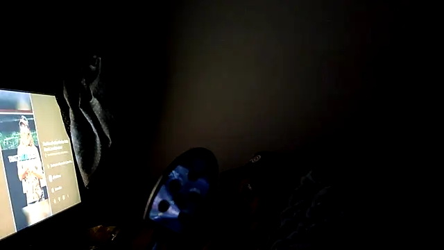 kitty-kitten82: διαδικτυακό σόου στην κάμερα