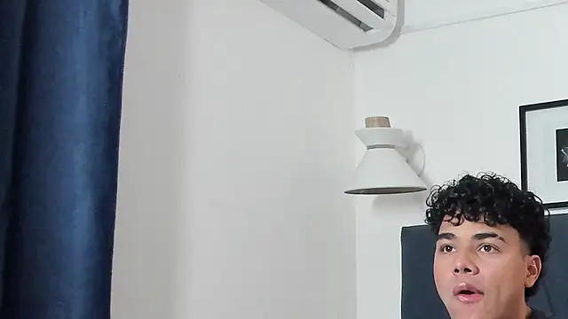 Enzo_love18 Webcamshow