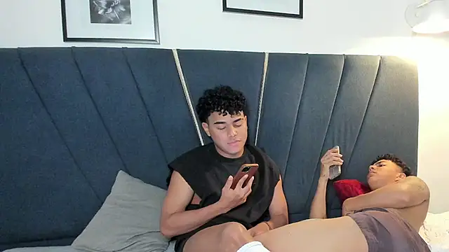Enzo_love18 webkamerás műsora