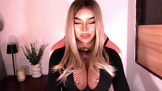 Вебкам-шоу Zandralopez