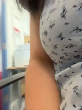 Siren__xxx Adlı Modelin Web Kamerası Şovu