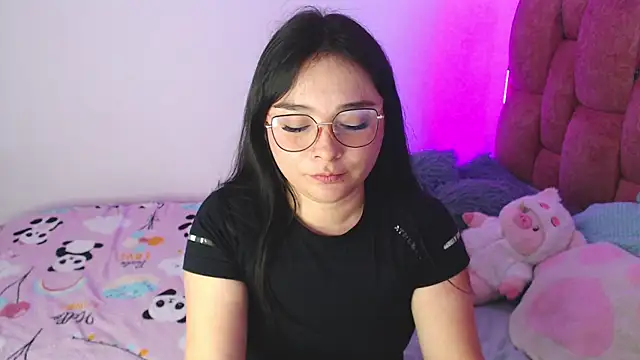 Nahia_Brm Chat XXX in diretta