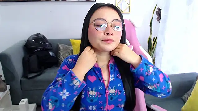 Nahia_Brm's Live XXX Chat