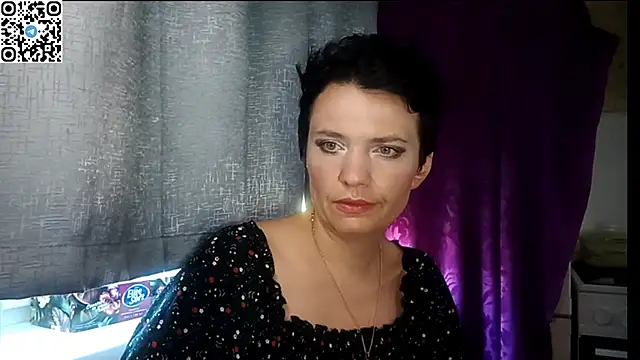 HotMamaQueen234's Live XXX Chat