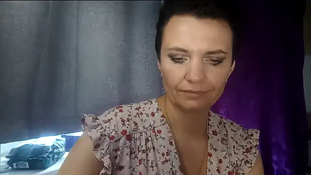 Chat XXX en directo de HotMamaQueen234