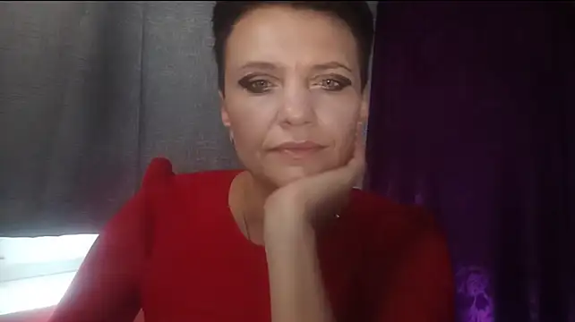 HotMamaQueen234 élő XXX-chatje