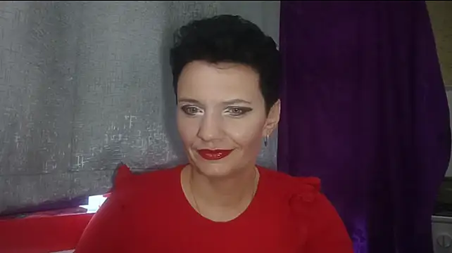 XXX chat uživo modela HotMamaQueen234