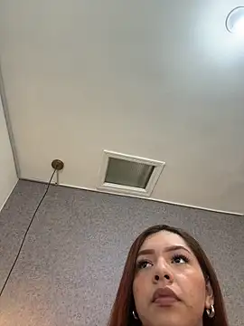 alana_gv Adlı Modelin Canlı XXX Sohbeti