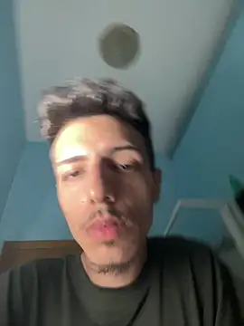 alex69005 Webcam show