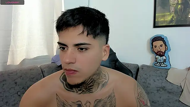 sweetlatinoboy 网络视  讯表演