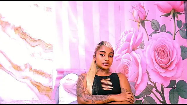 צ'אט XXX בשידור חי של indian_barbie