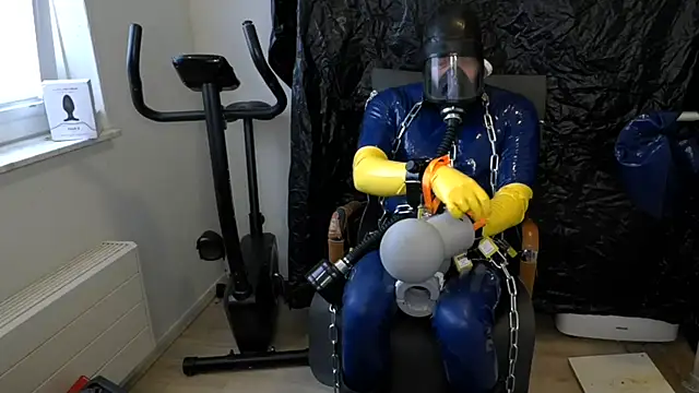 latexslaveboyのウェブカメラショー