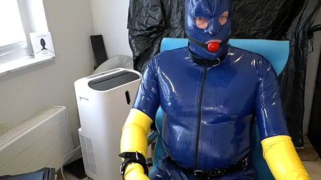 latexslaveboy Webcamshow