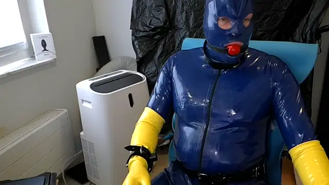 latexslaveboy Webcam-Show