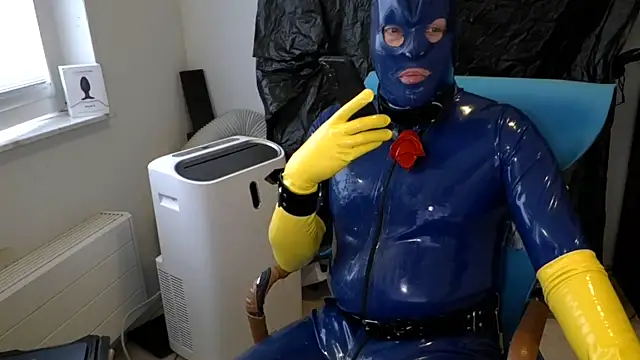 latexslaveboy 在線直播表演
