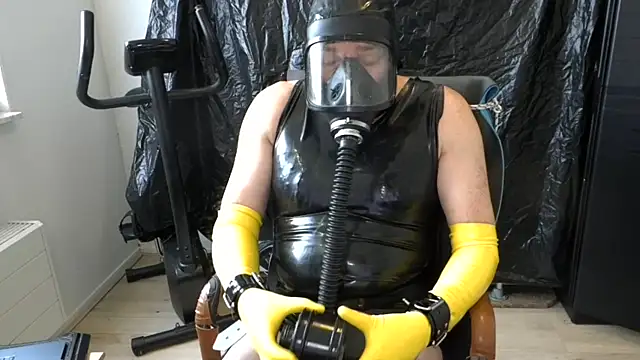 latexslaveboy Webcamshow