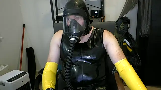 Show modela latexslaveboy na web-kameri