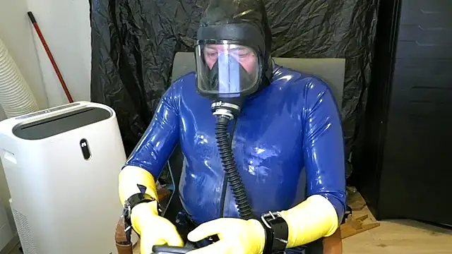 Webkamerová show latexslaveboy