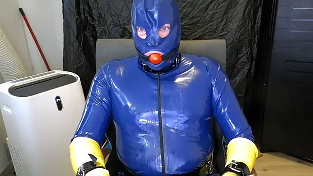 latexslaveboy: вебкам-шоу