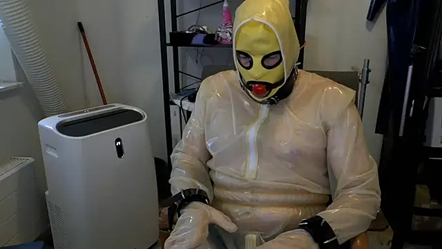 latexslaveboy Adlı Modelin Web Kamerası Şovu