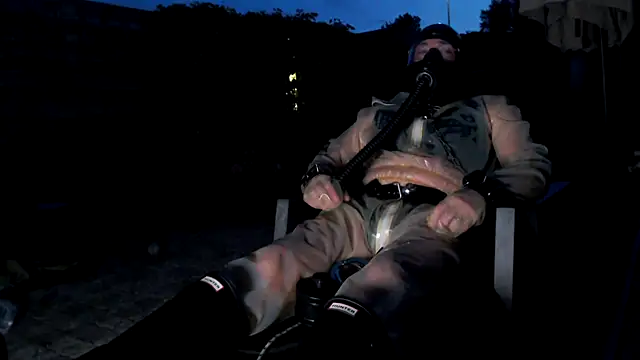 latexslaveboy Adlı Modelin Web Kamerası Şovu
