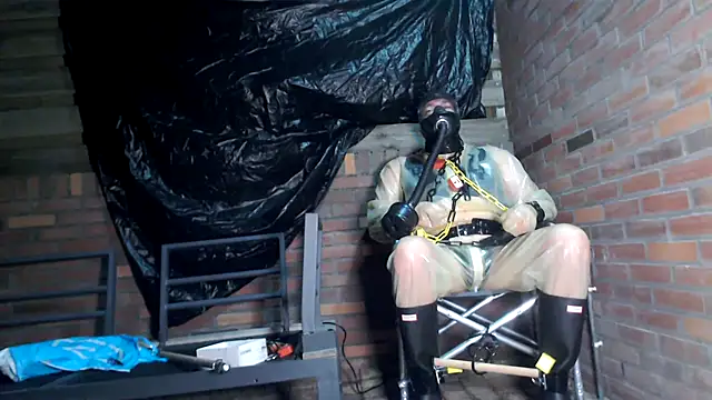 latexslaveboy webcam show