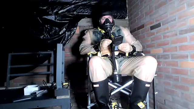 latexslaveboy Webcam Show