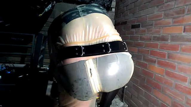 latexslaveboy Webcamshow