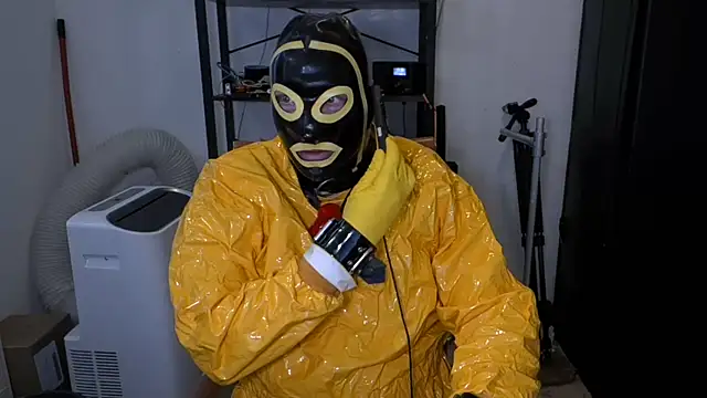 latexslaveboy – Kamerová šou