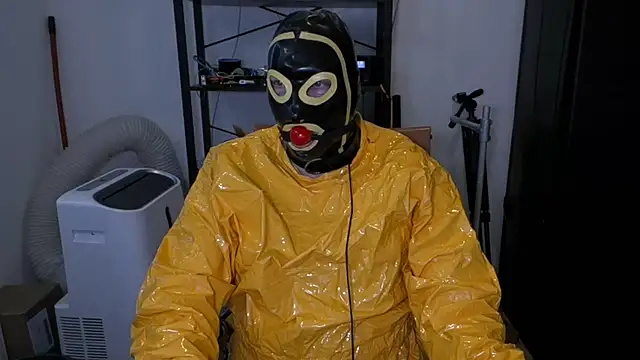 latexslaveboy – Kamerová šou