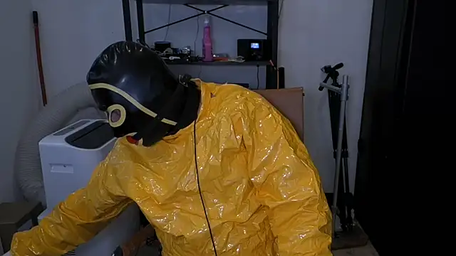 Show modela latexslaveboy na web-kameri