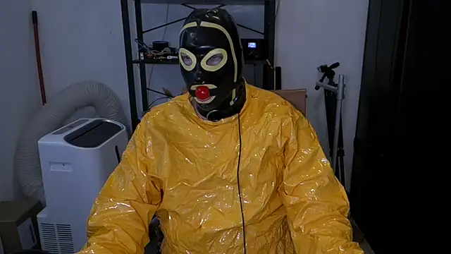 latexslaveboy Webcamshow