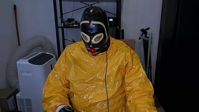 Show modela latexslaveboy na web-kameri