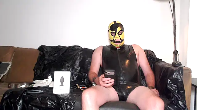 latexslaveboy Webcam Show