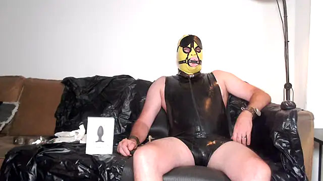 latexslaveboy Шоу с уебкамера