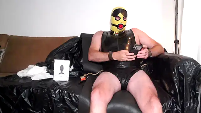latexslaveboy Webcamshow