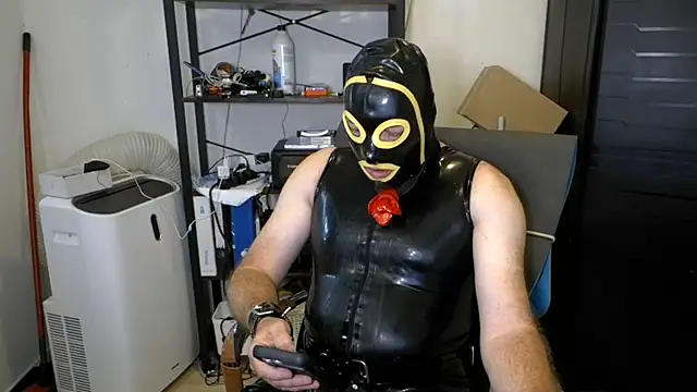 latexslaveboy Webcamshow