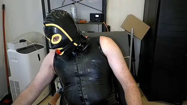 latexslaveboy: вебкам-шоу