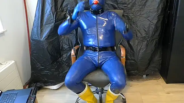 latexslaveboy's Webcam Show