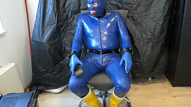 latexslaveboy 网络视讯表演