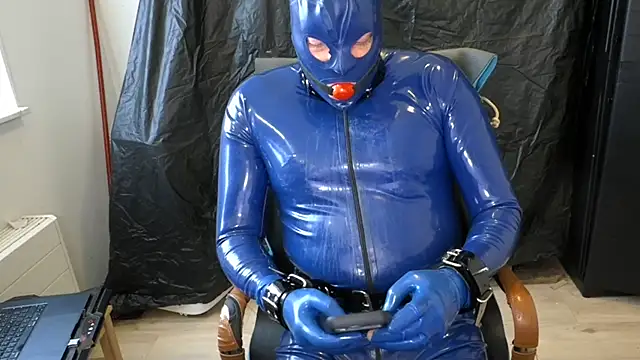 latexslaveboy Webcam Show