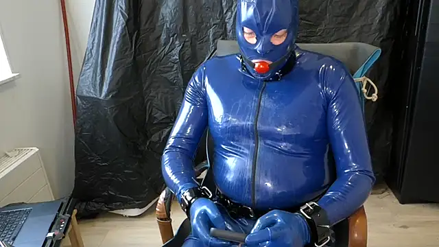 latexslaveboy Webcam show