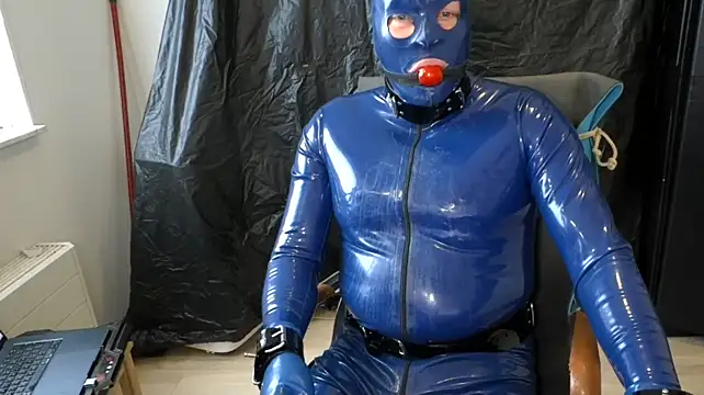 latexslaveboy Webcam Show