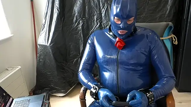 latexslaveboy Webcam-Show