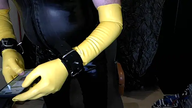latexslaveboy Webcam Show