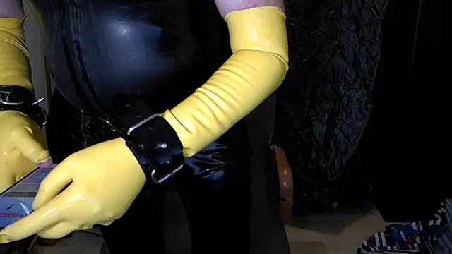 latexslaveboy Webcam show