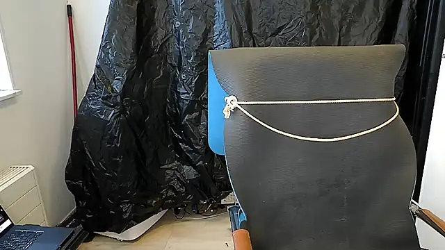 latexslaveboy Webcam show