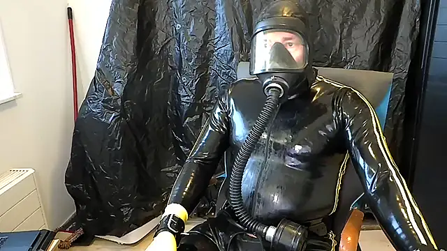 latexslaveboy Webcam Show