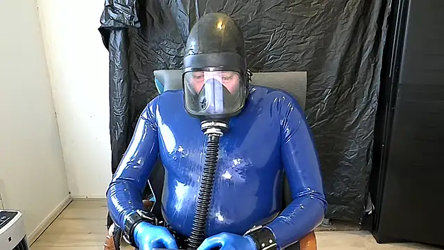 latexslaveboy Webcam Show