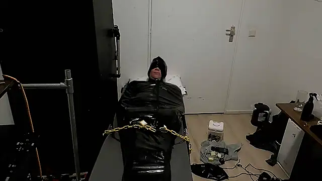 latexslaveboy – Kamerová šou